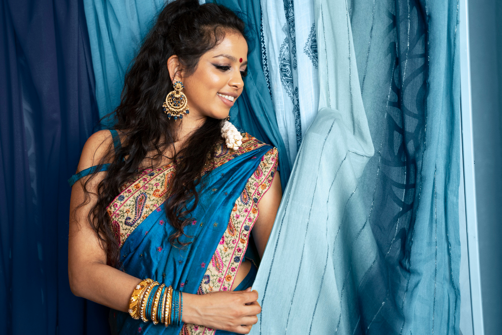 Timeless Elegance: Essential Designer Sarees Your Wardrobe Can’t Miss
